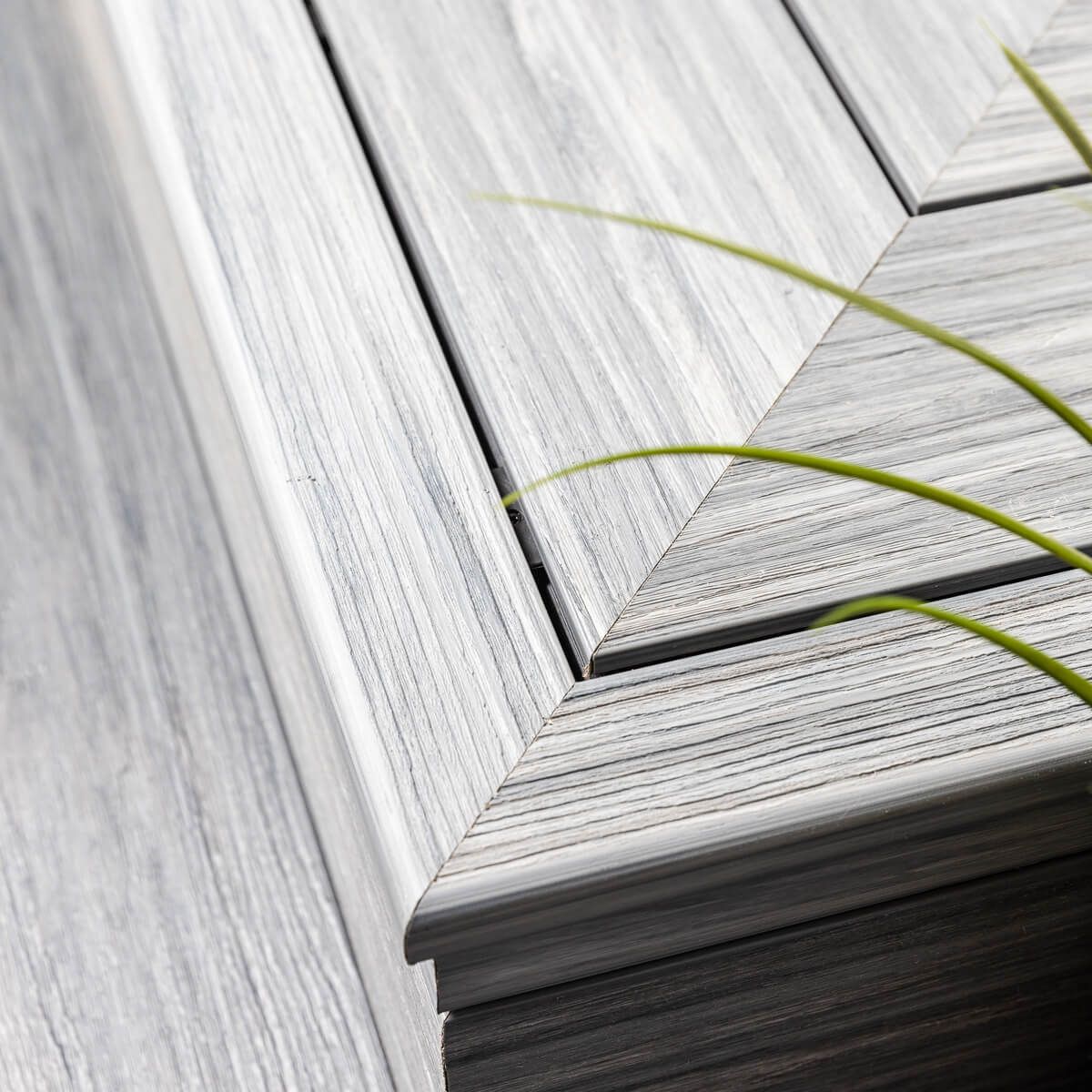 Deska kompozytowa zakończeniowa schodowa Premium Sand – dł. 2,8 m