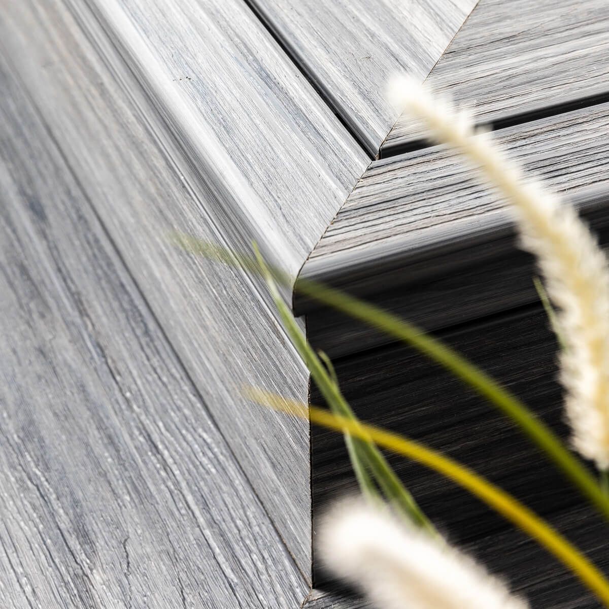 Deska kompozytowa zakończeniowa schodowa Premium Teak – dł. 2,8 m