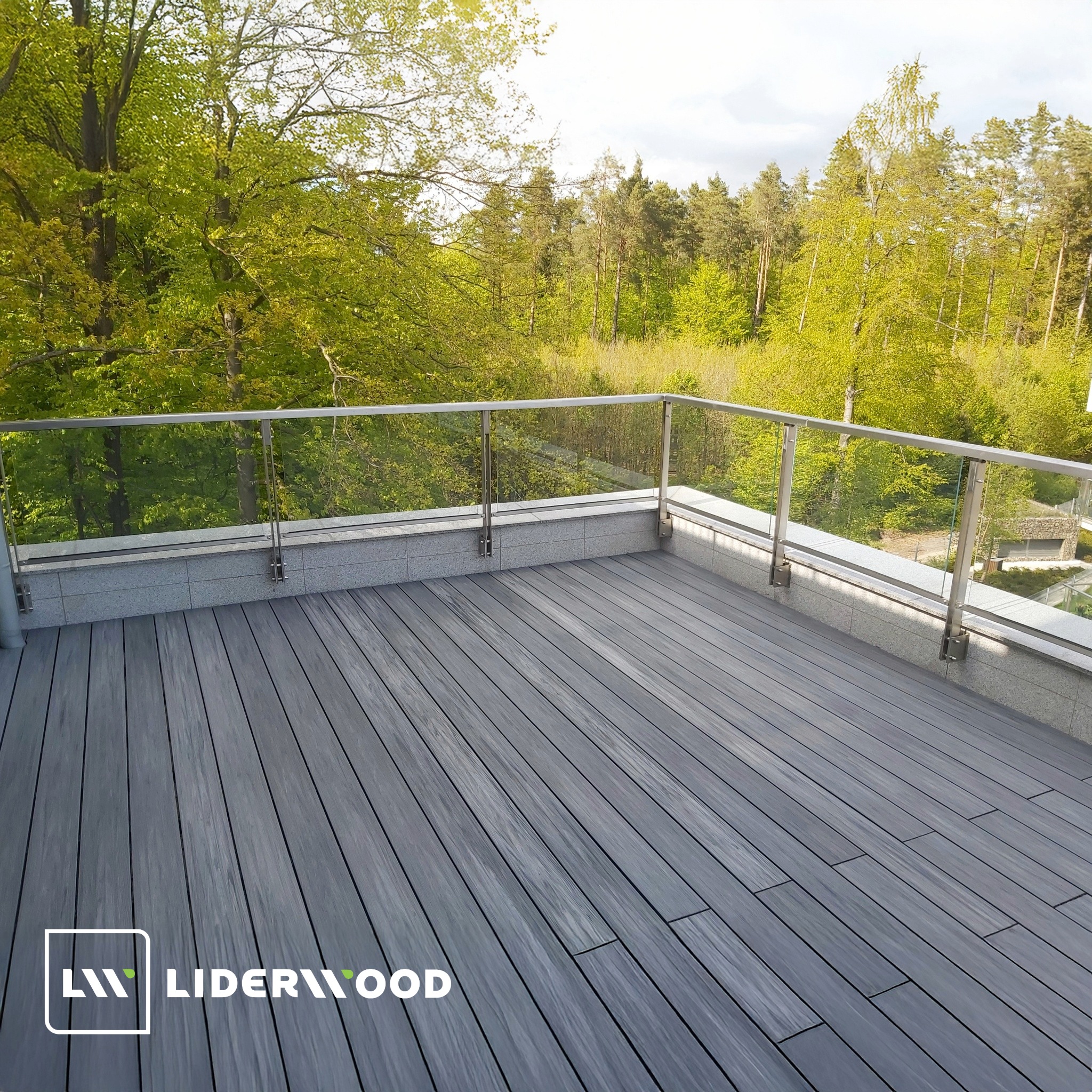 Terrace vs. Balcony – What’s the Difference? [Clarified]