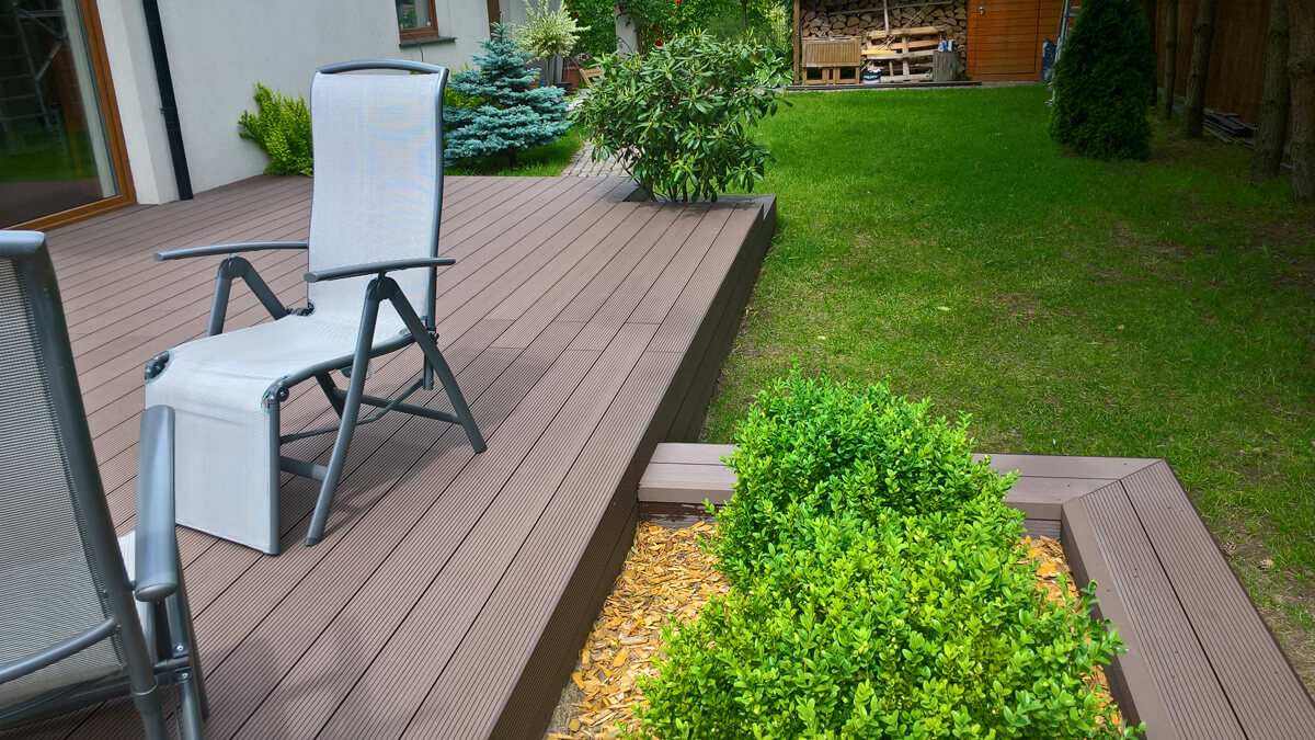 Garden Arrangement – WPC decking board Standard Brown