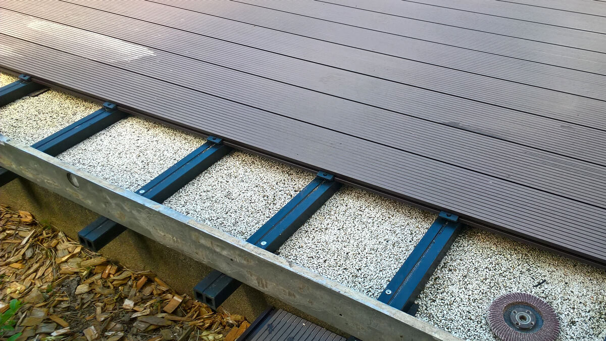 Garden Arrangement – WPC decking board Standard Brown