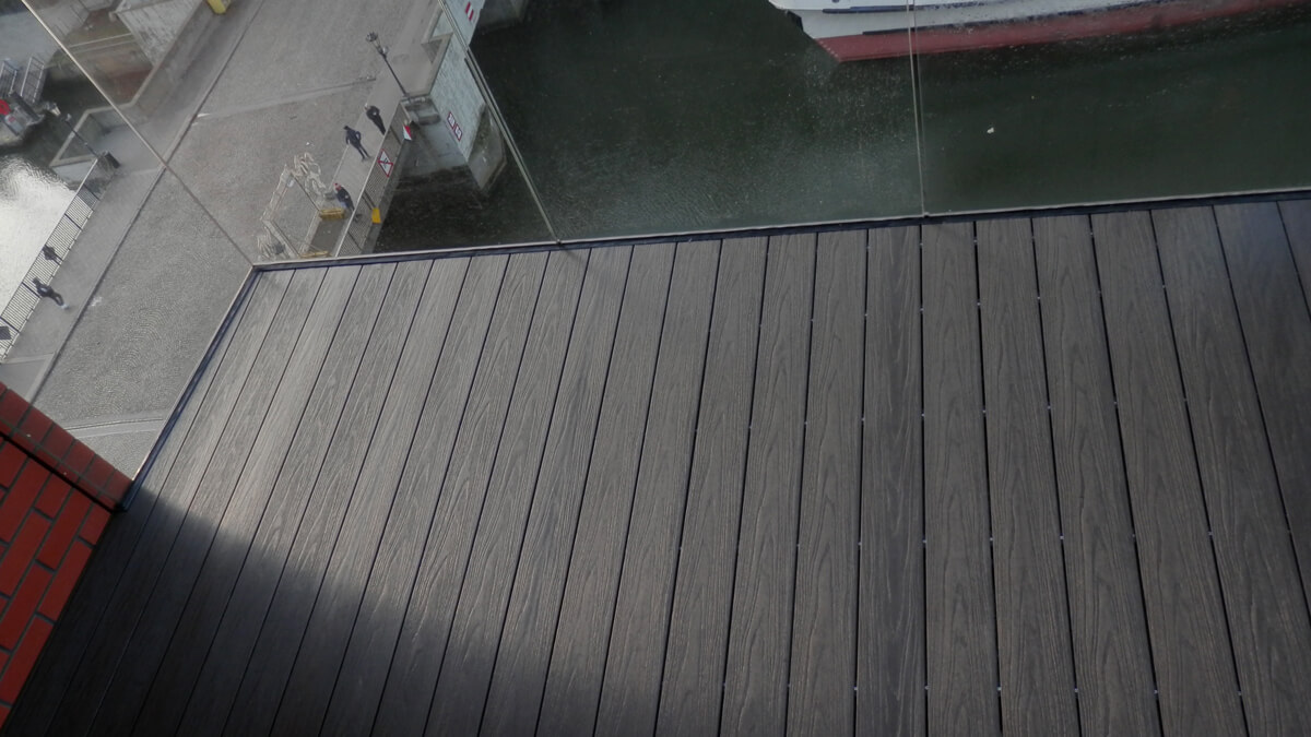Balcony in the apartment - WPC decking boards Premium Anthracite