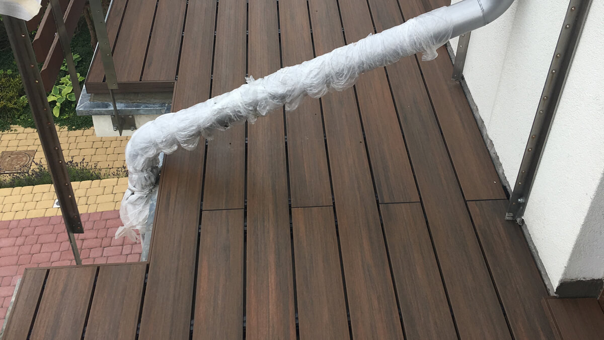 Balcony made of composite decking board Premium Teak