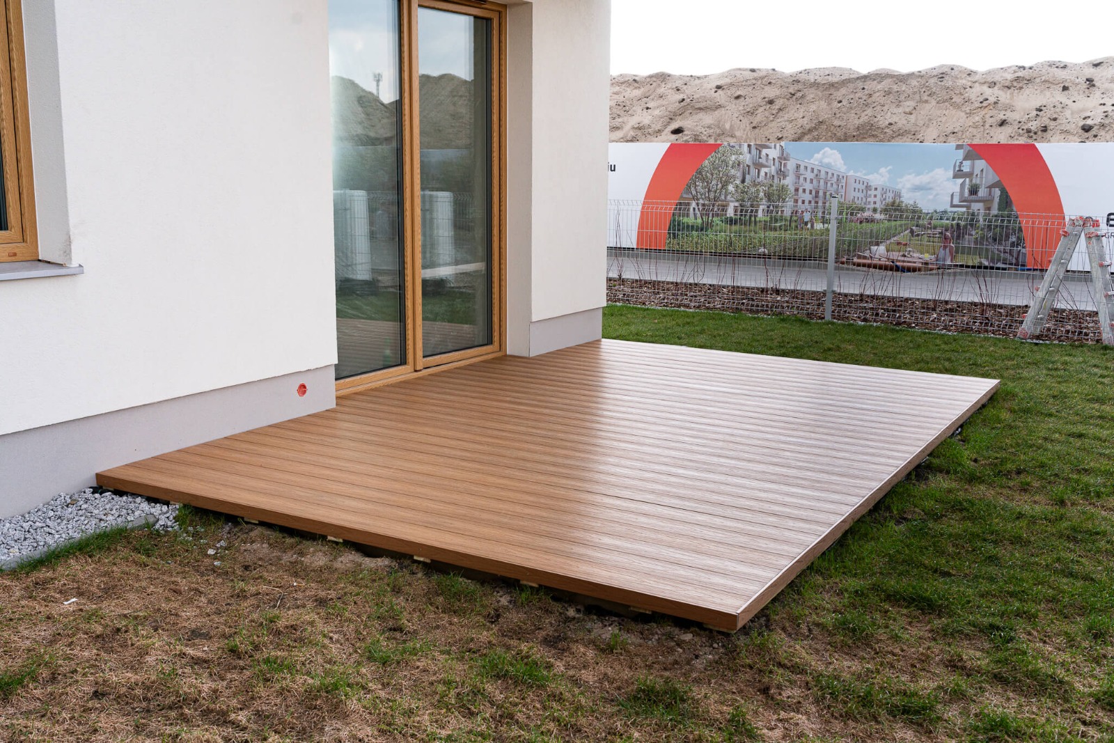 Terrace with Premium seamless composite decking in Oak