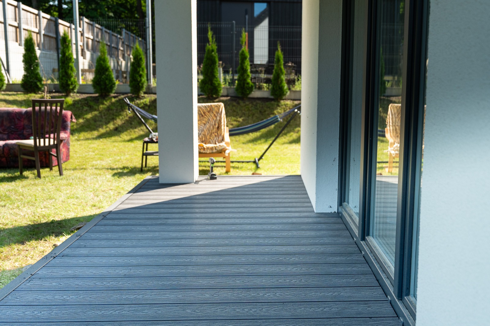 Terrace with Classic Anthracite composite decking