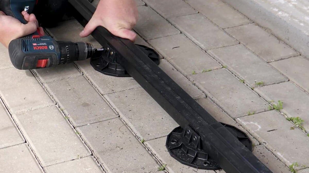 Installation of composite decking board Premium Antique