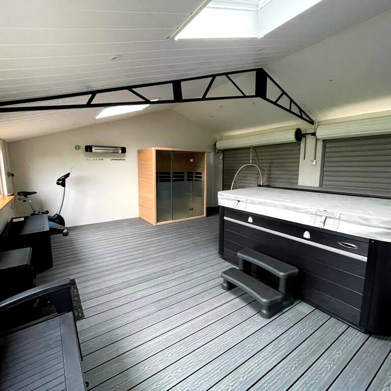 Relaxation and Design Combined – Interior with 3D Classic Grey Composite Decking