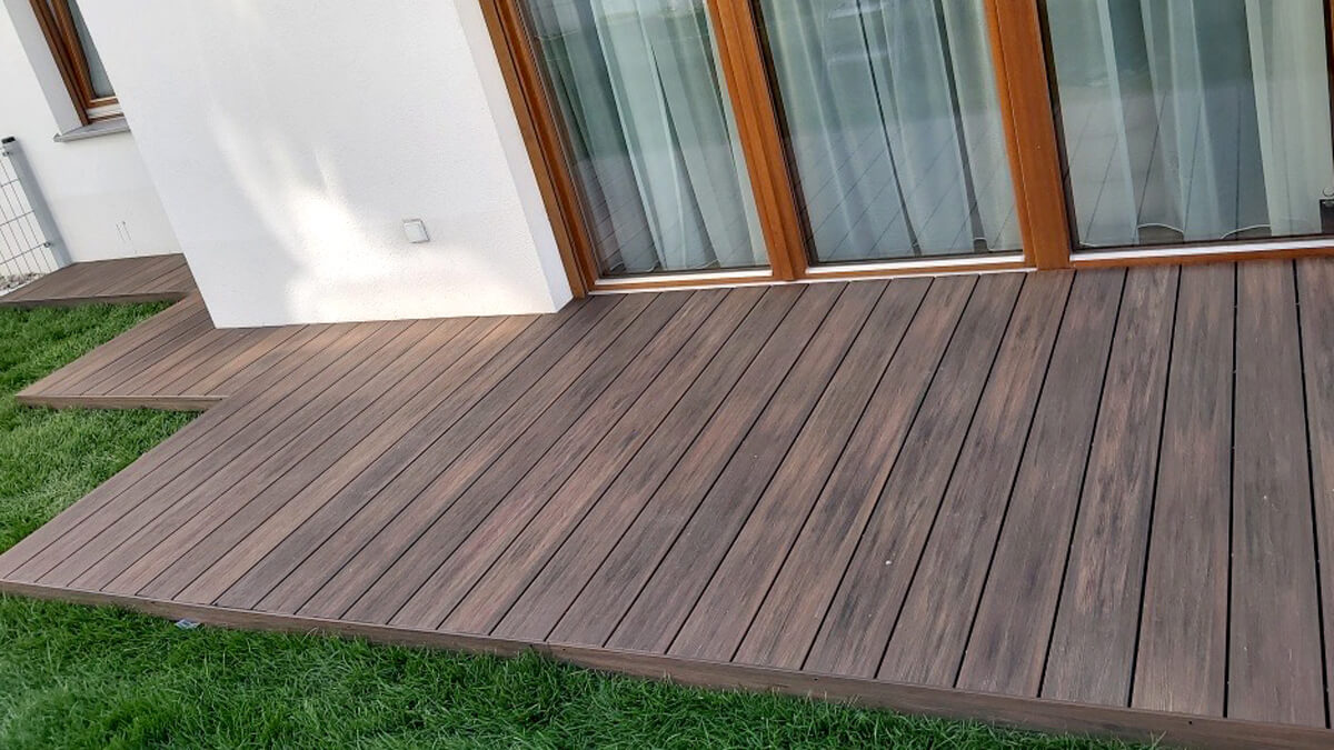 Terrace arrangement - composite decking board Premium Redwood
