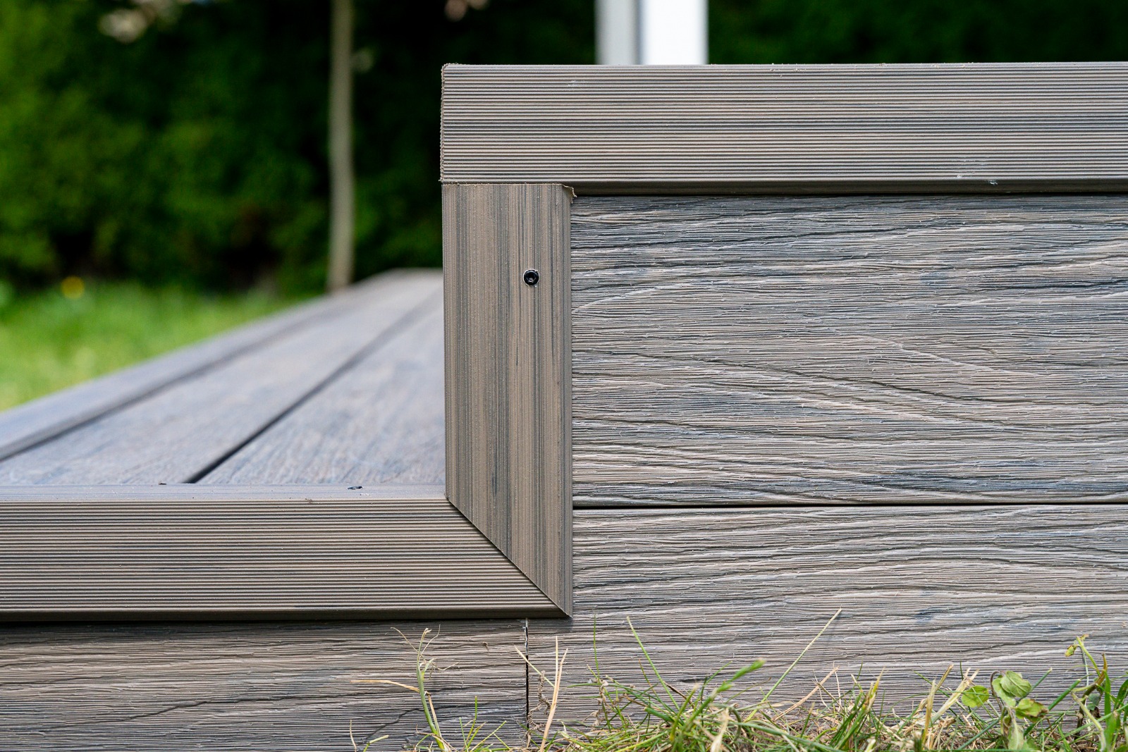 Premium Antique Decking - a Terrace in a Natural Style