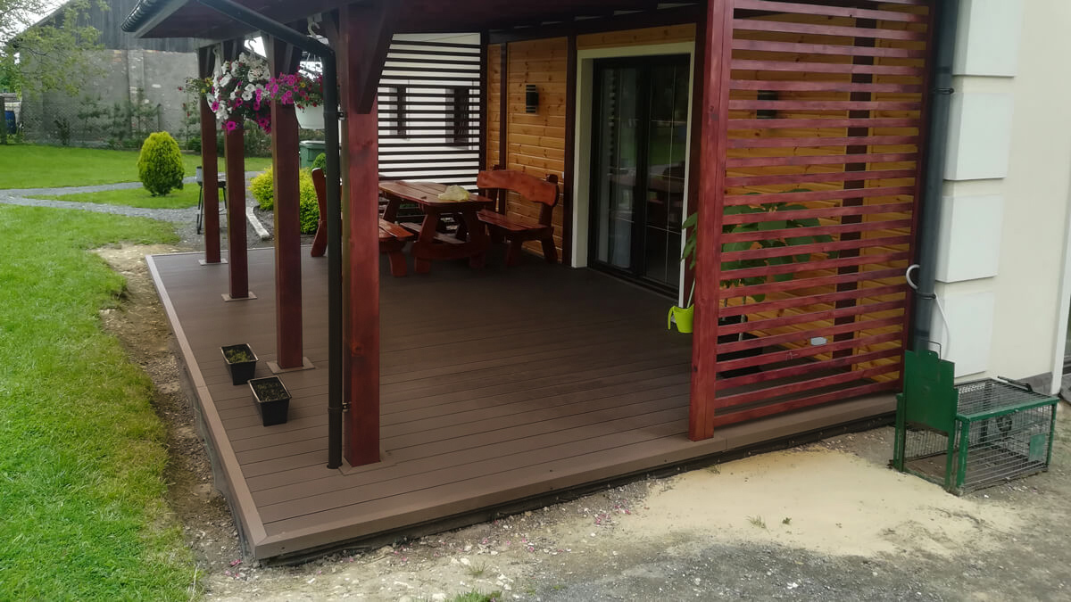 Veranda made of WPC decking boards Standard Brown