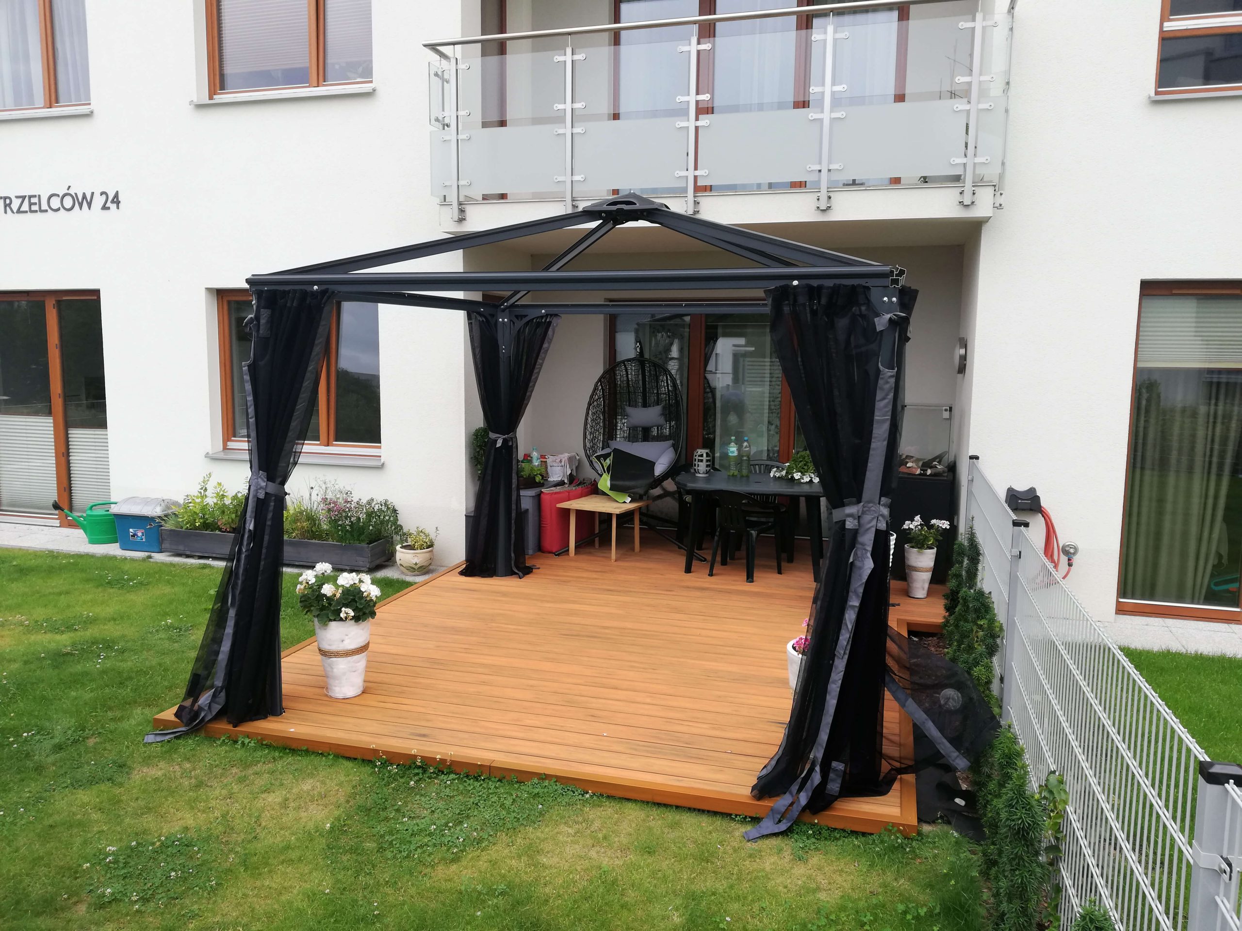 Terrace arrangement - Amber Premium composite decking board