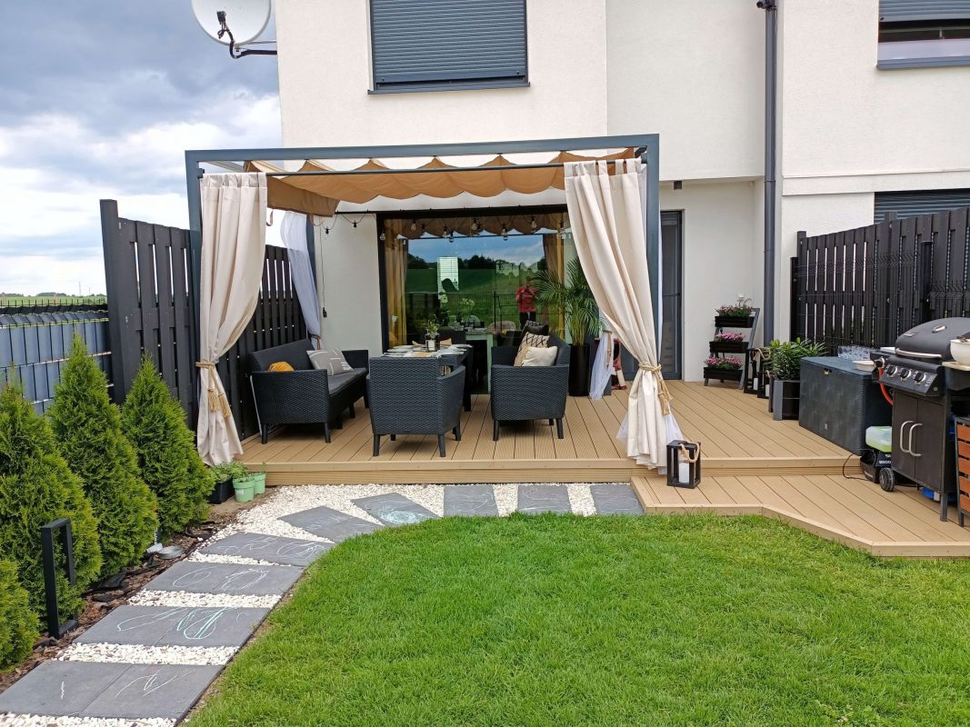 Terrace Design with Standard Honey Teak Composite Decking