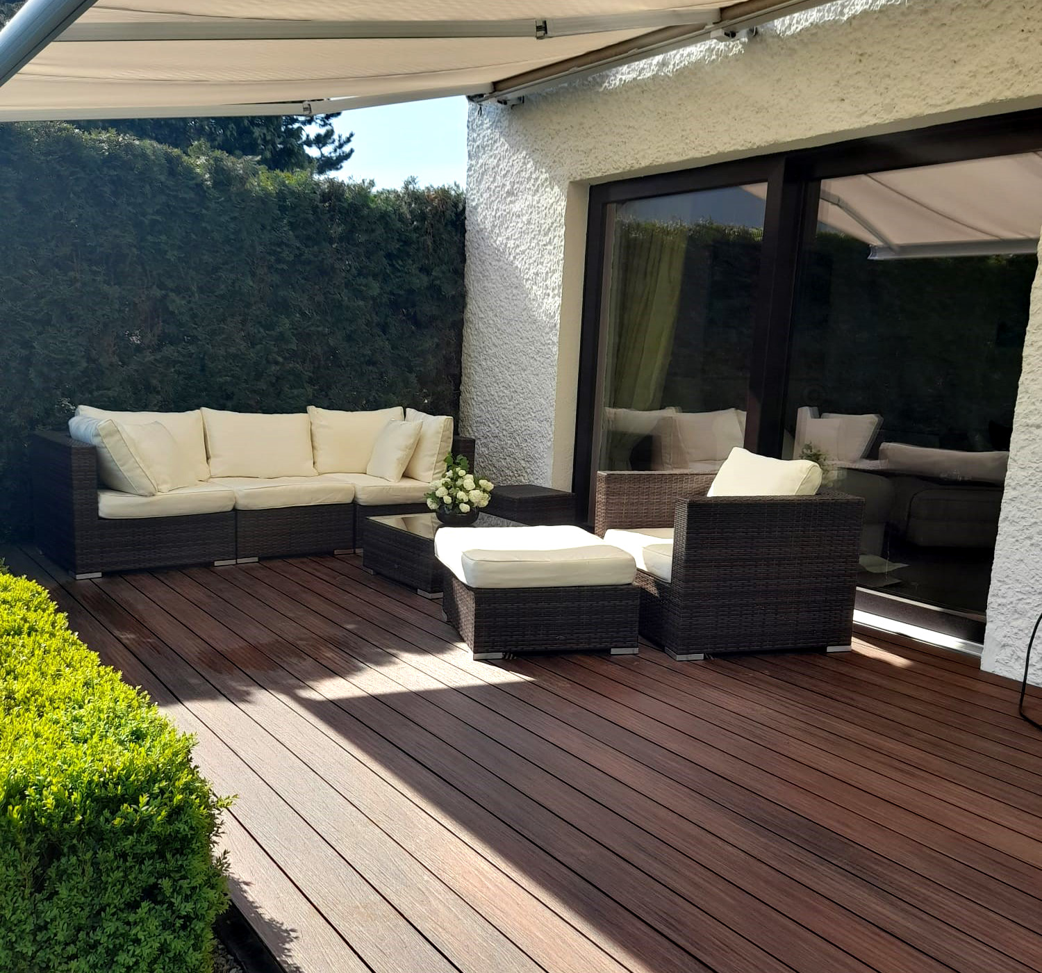 Terrace Design with a Roof – Redwood Premium Composite Decking