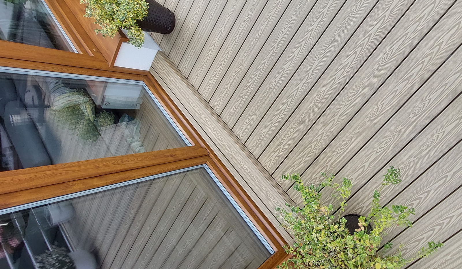 Honey Teak Balcony 3D – warm style and effortless comfort