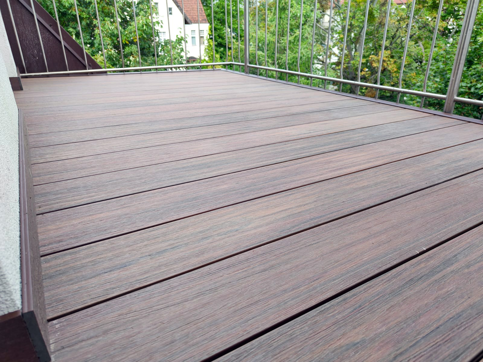 Balcony made of composite decking board Premium Redwood