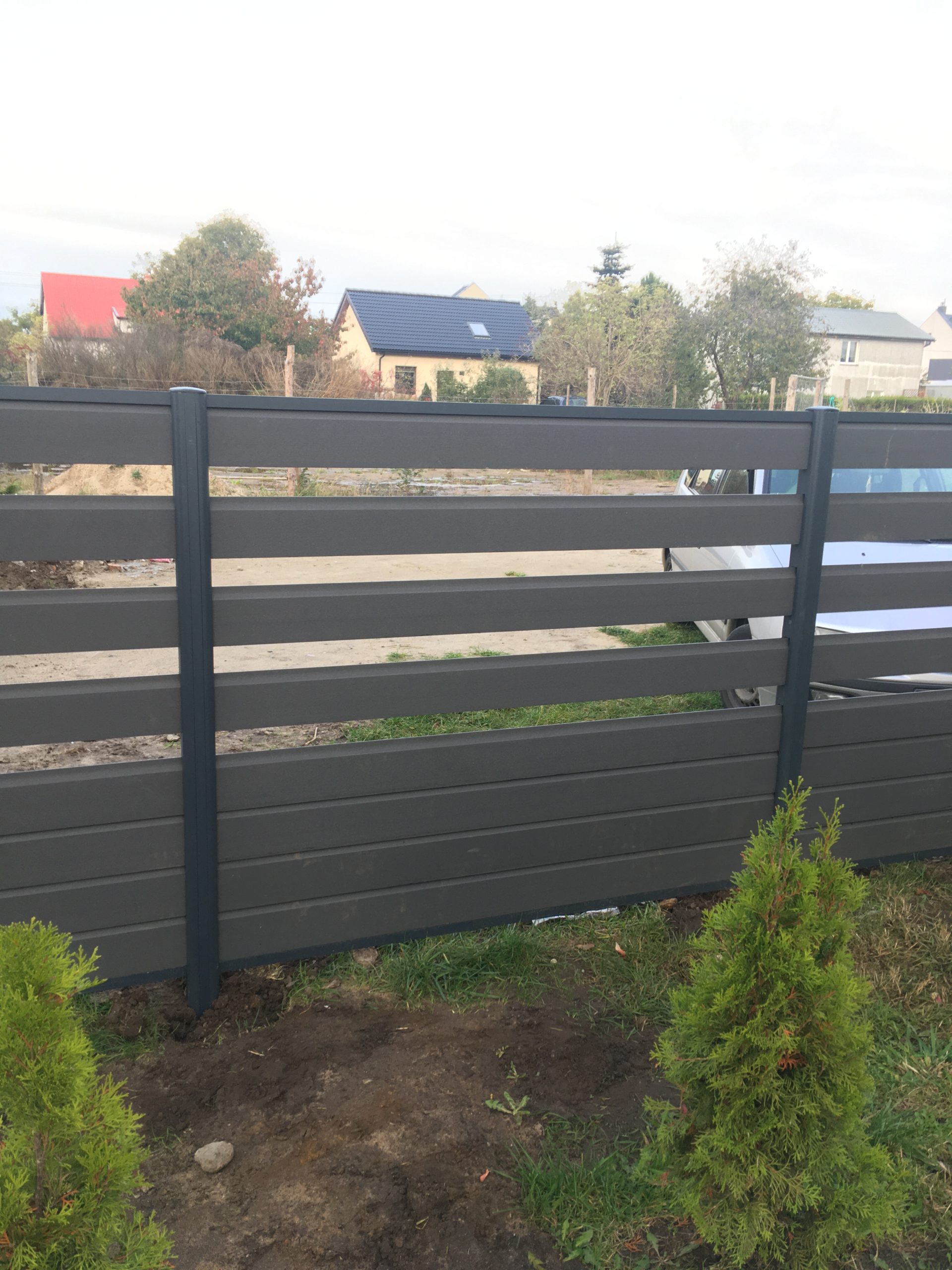 Standard Anthracite fencing board – modern design and lightweight form