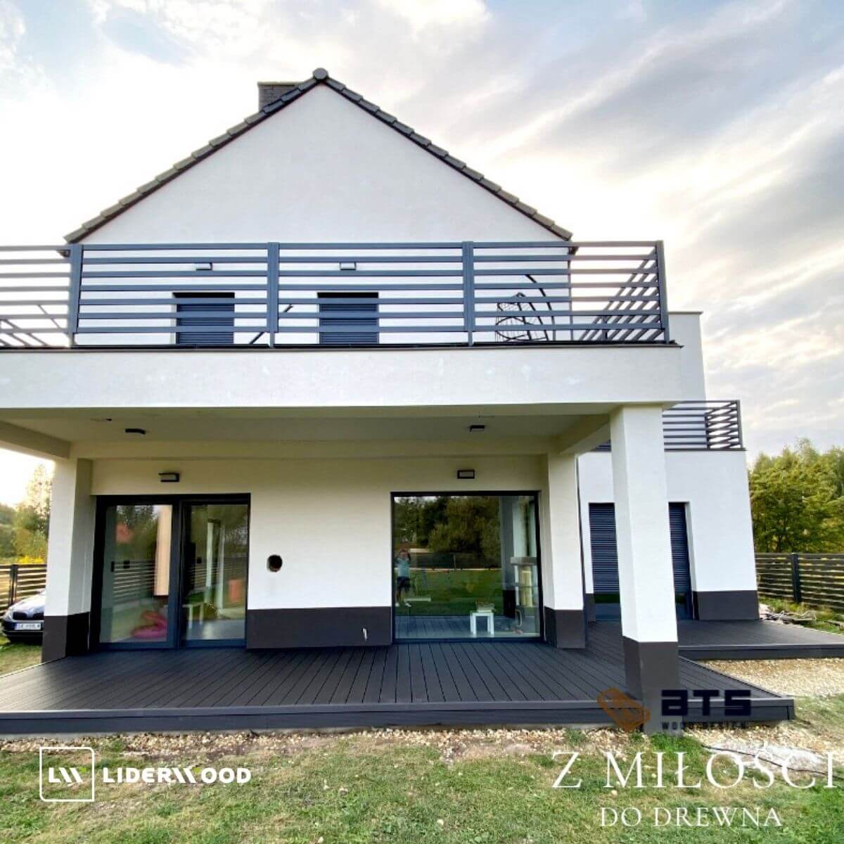 Standard Anthracite composite decking board – the perfect finish for your terrace