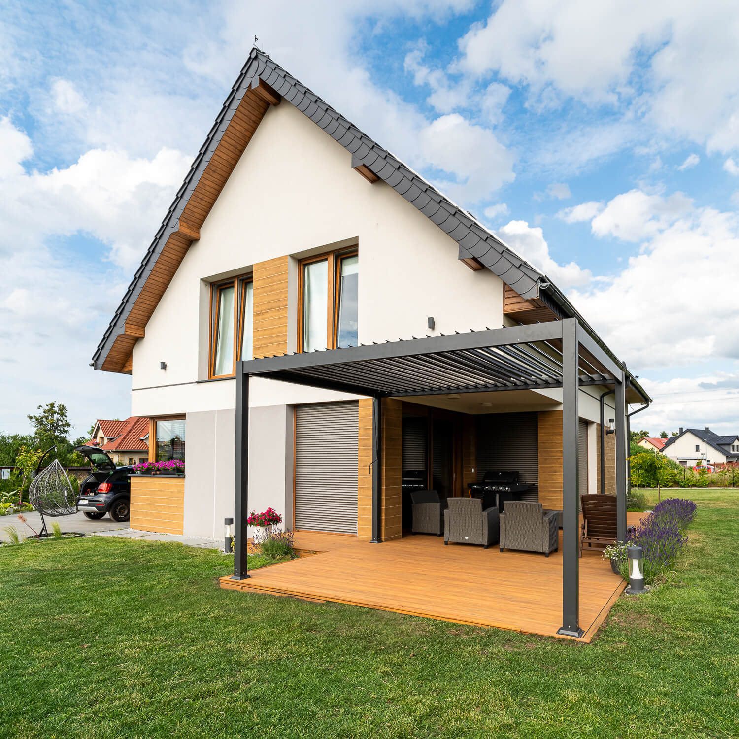 Garden Pergola from Liderwood – a modern terrace with Amber Premium Decking Boards