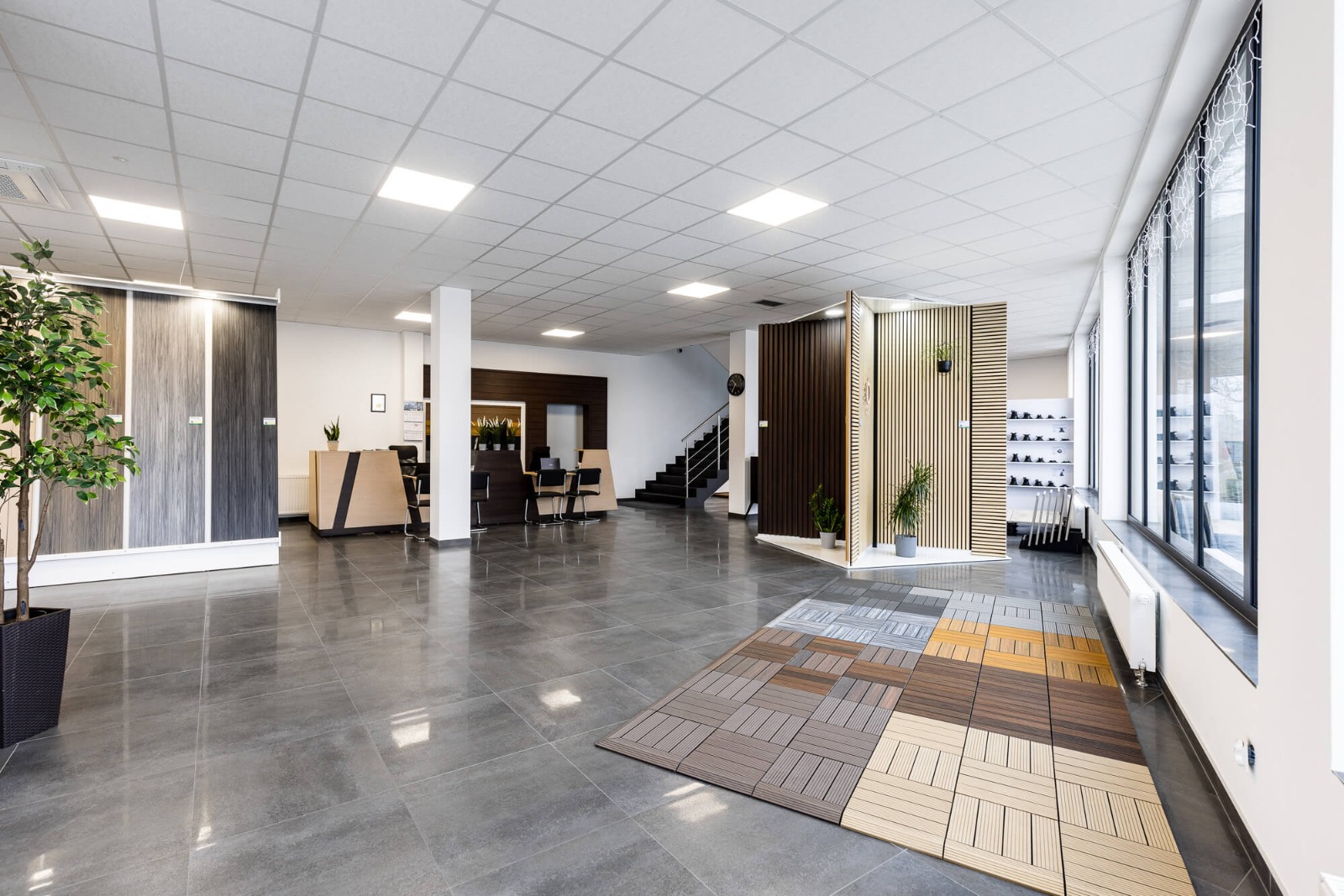 Exposition in Rumia showroom - composite boards and lamellas 