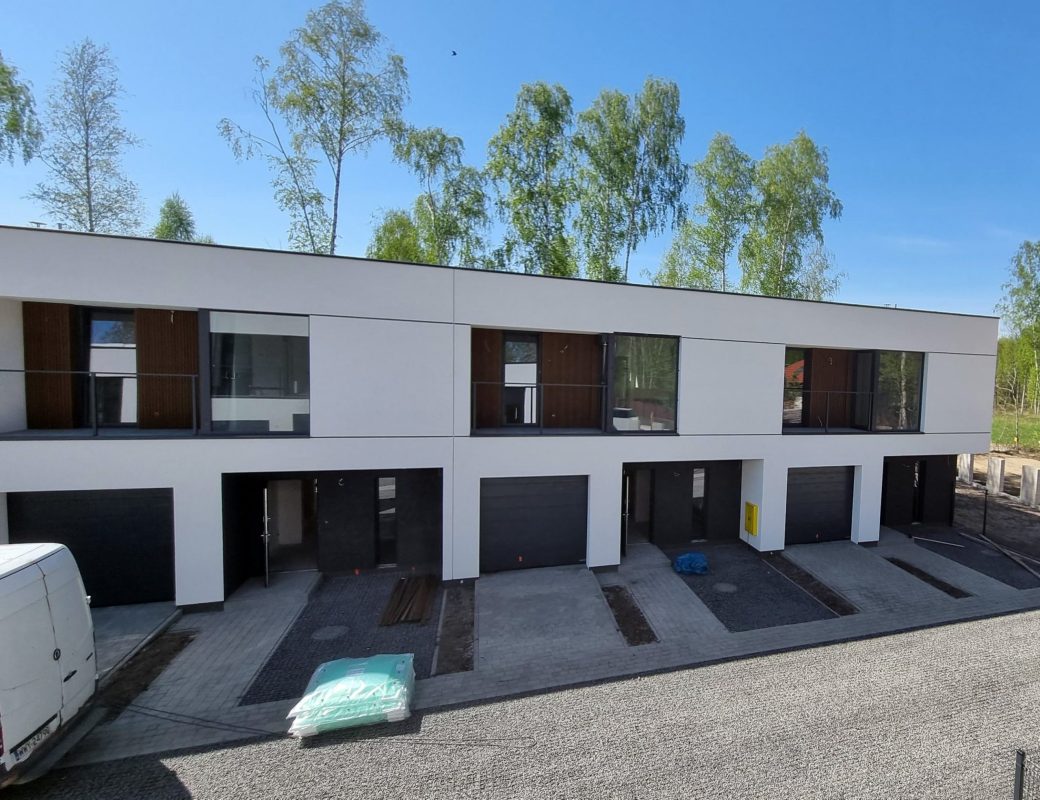 Building Facade – Premium Teak Exterior Slats