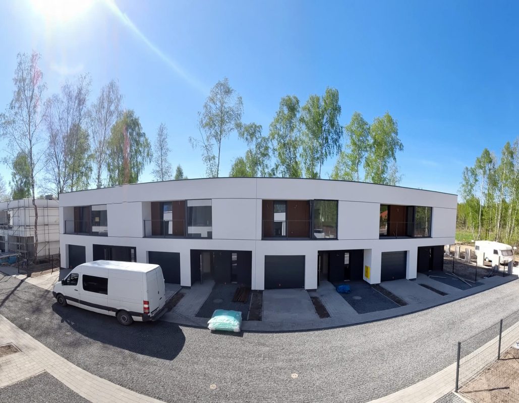 Building Facade – Premium Teak Exterior Slats