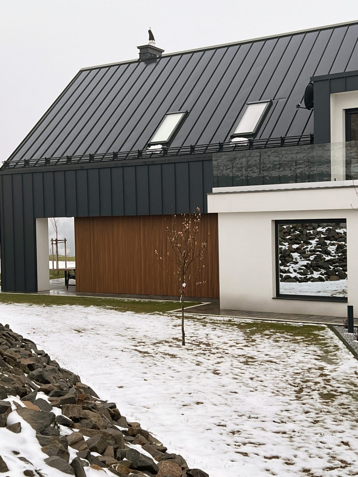 House Facade – 3D Amber Facade Slats