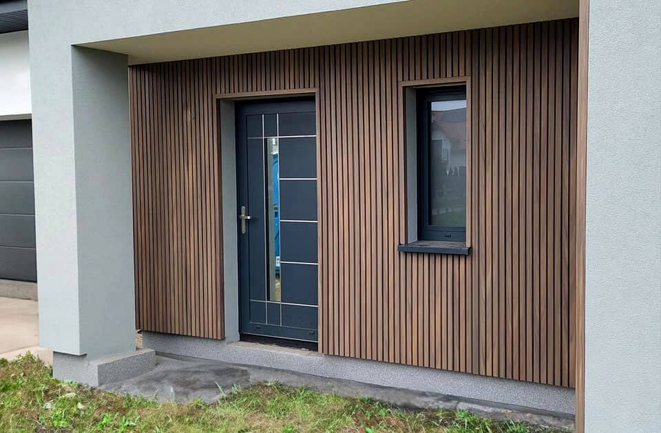 Louvered façade – composite slats, Antique