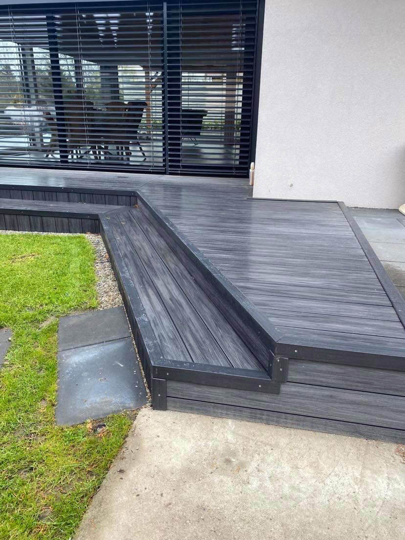 Terrace with stairs – Premium Anthracite composite decking board