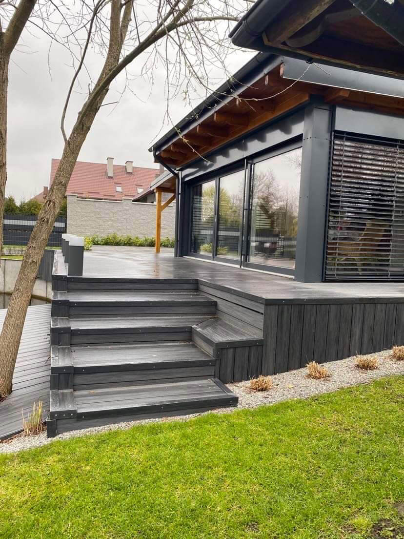 Terrace with stairs – Premium Anthracite composite decking board