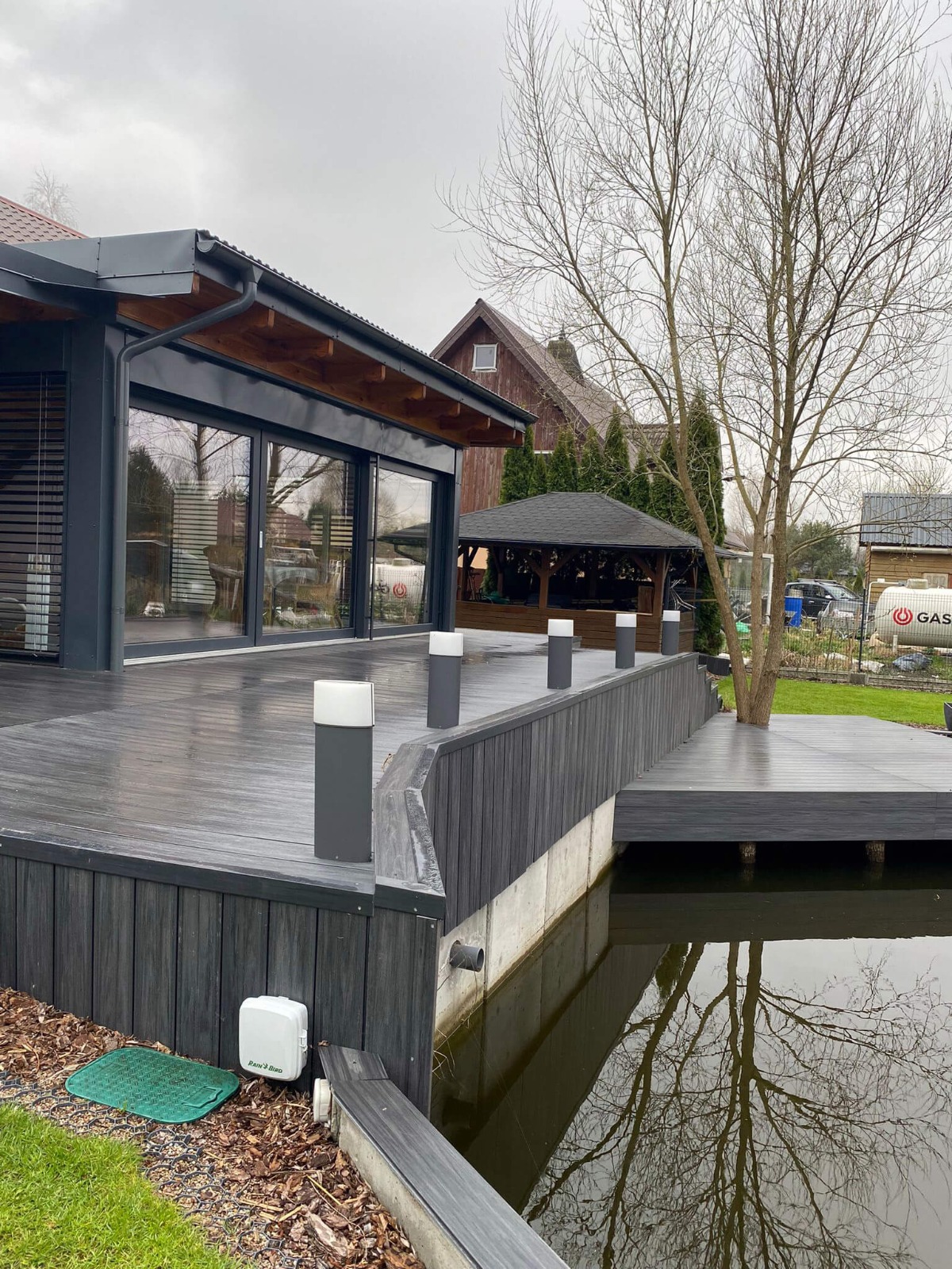 Terrace with stairs – Premium Anthracite composite decking board