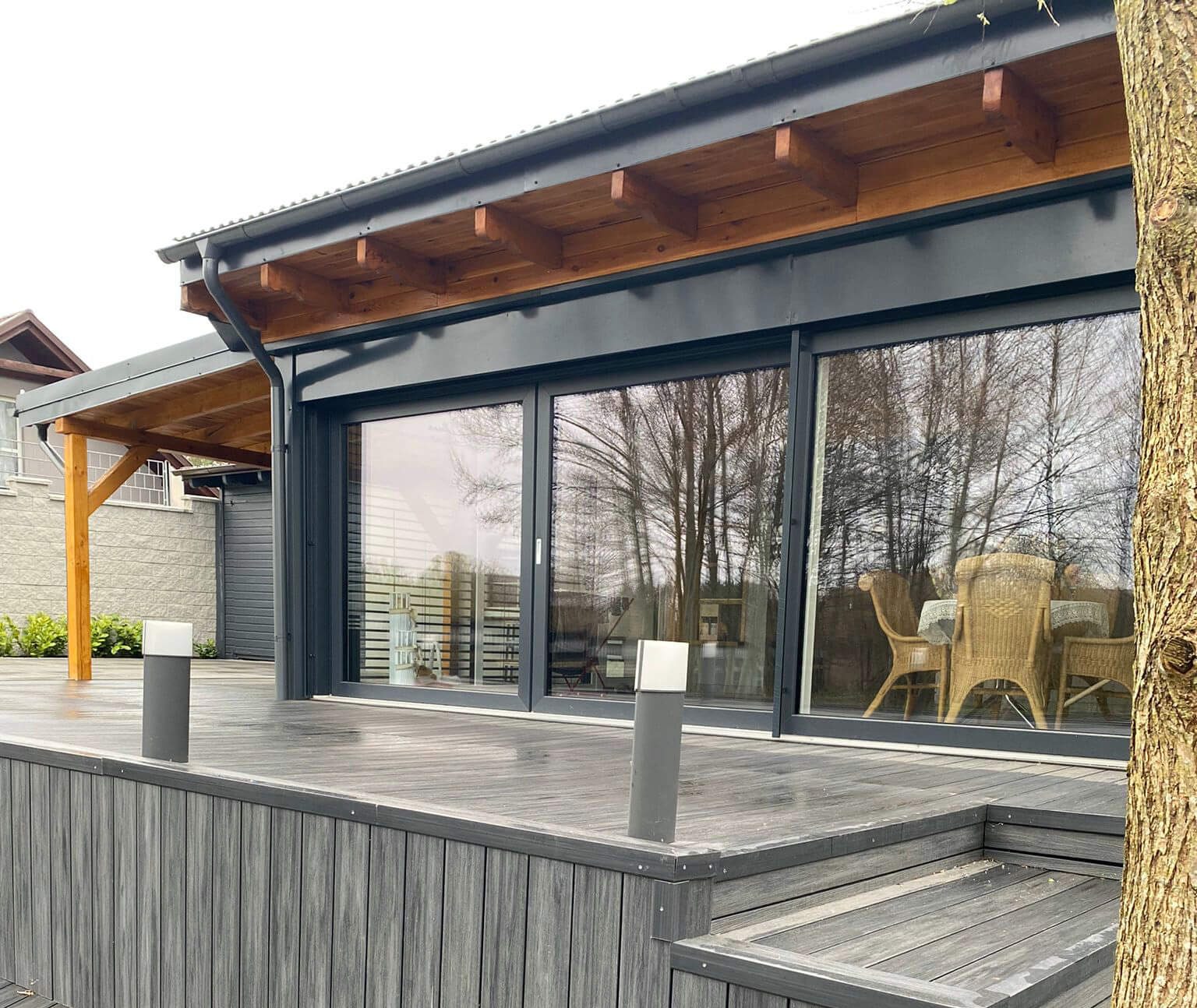 Terrace with stairs – Premium Anthracite composite decking board