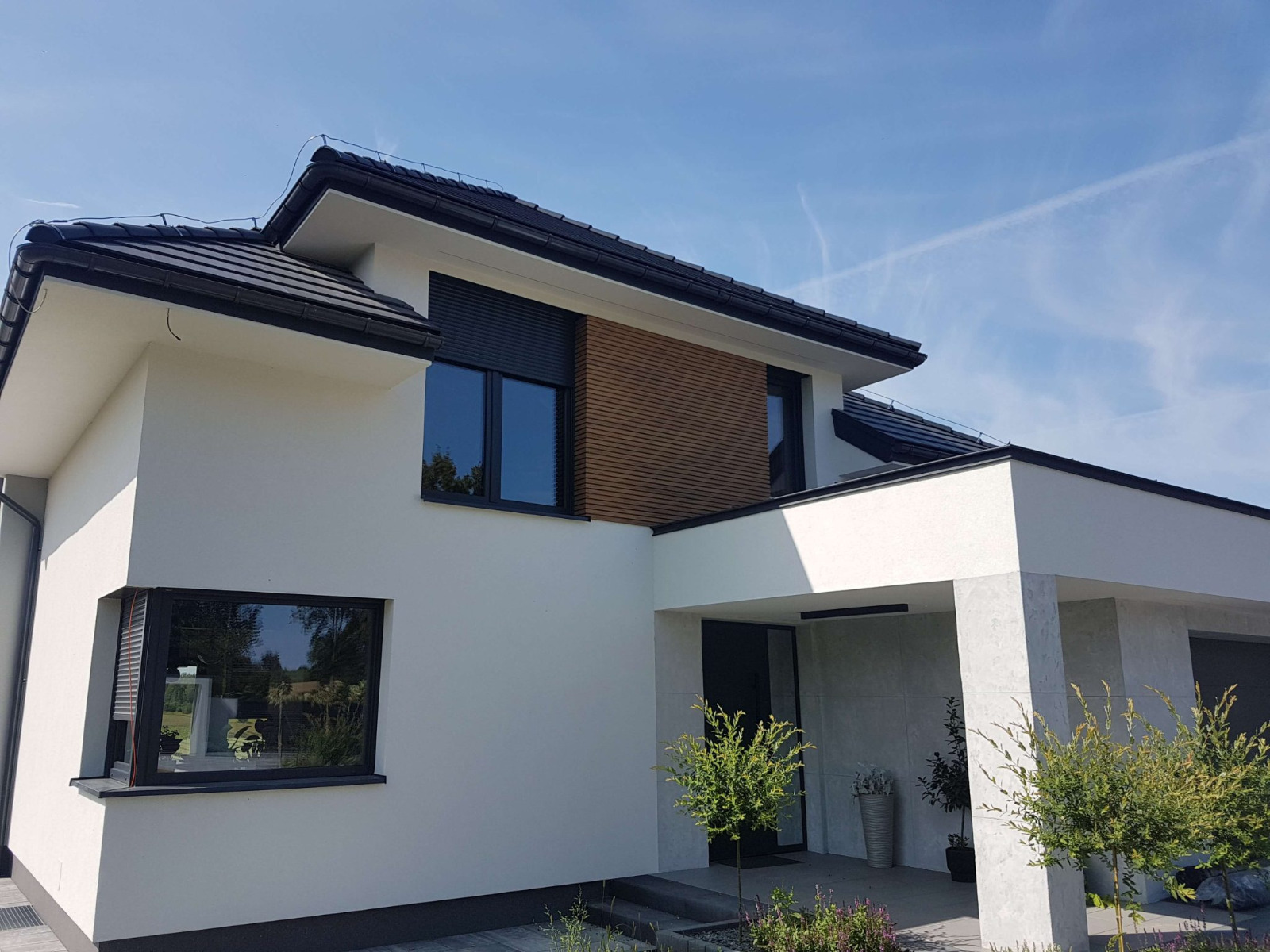 Façade slats in the leading role – new colour: Oak Winchester