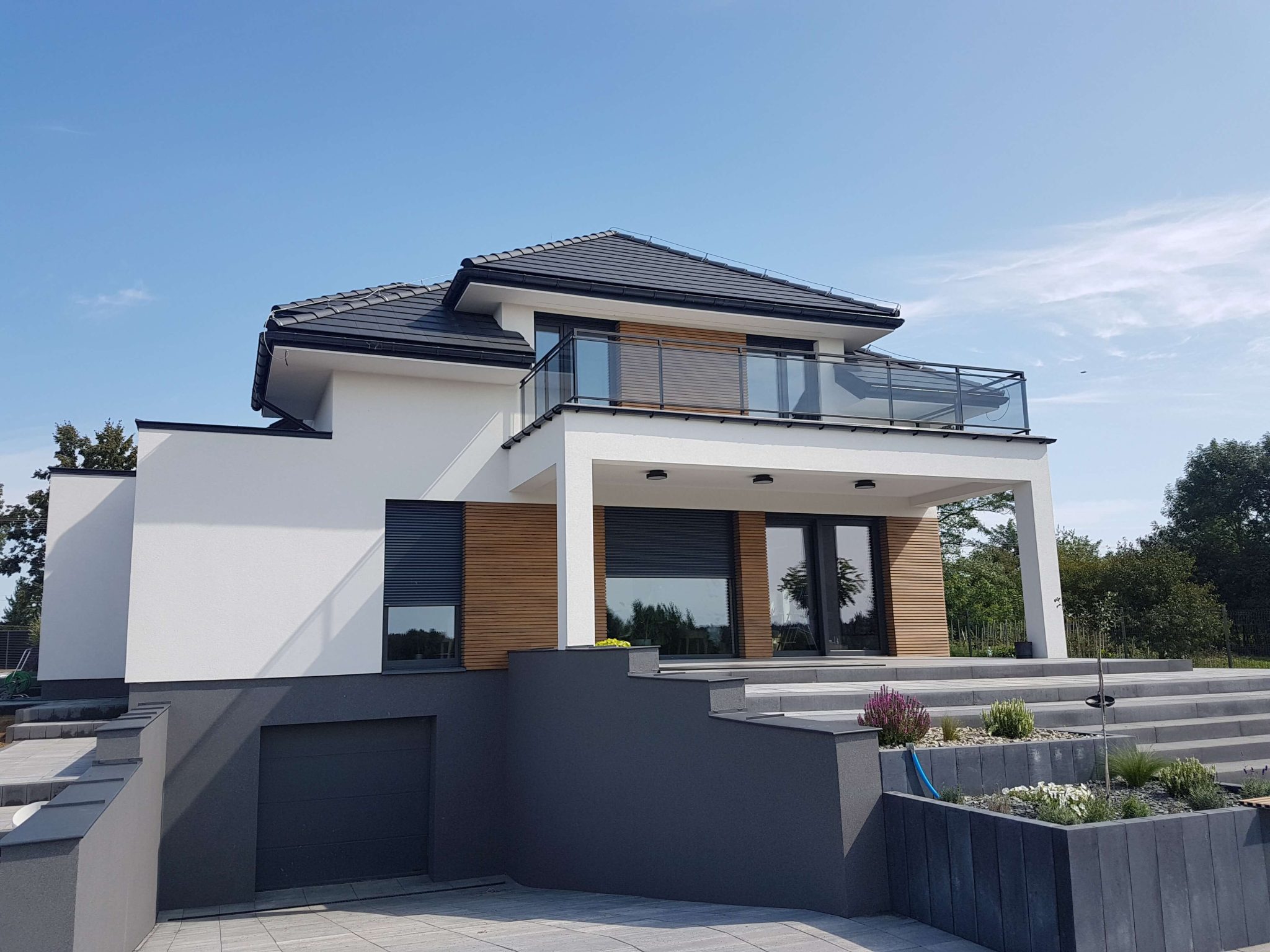 Façade slats in the leading role – new colour: Oak Winchester