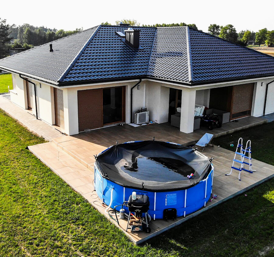 Terrace made of woodgrain stoneware tile Forest Ylm