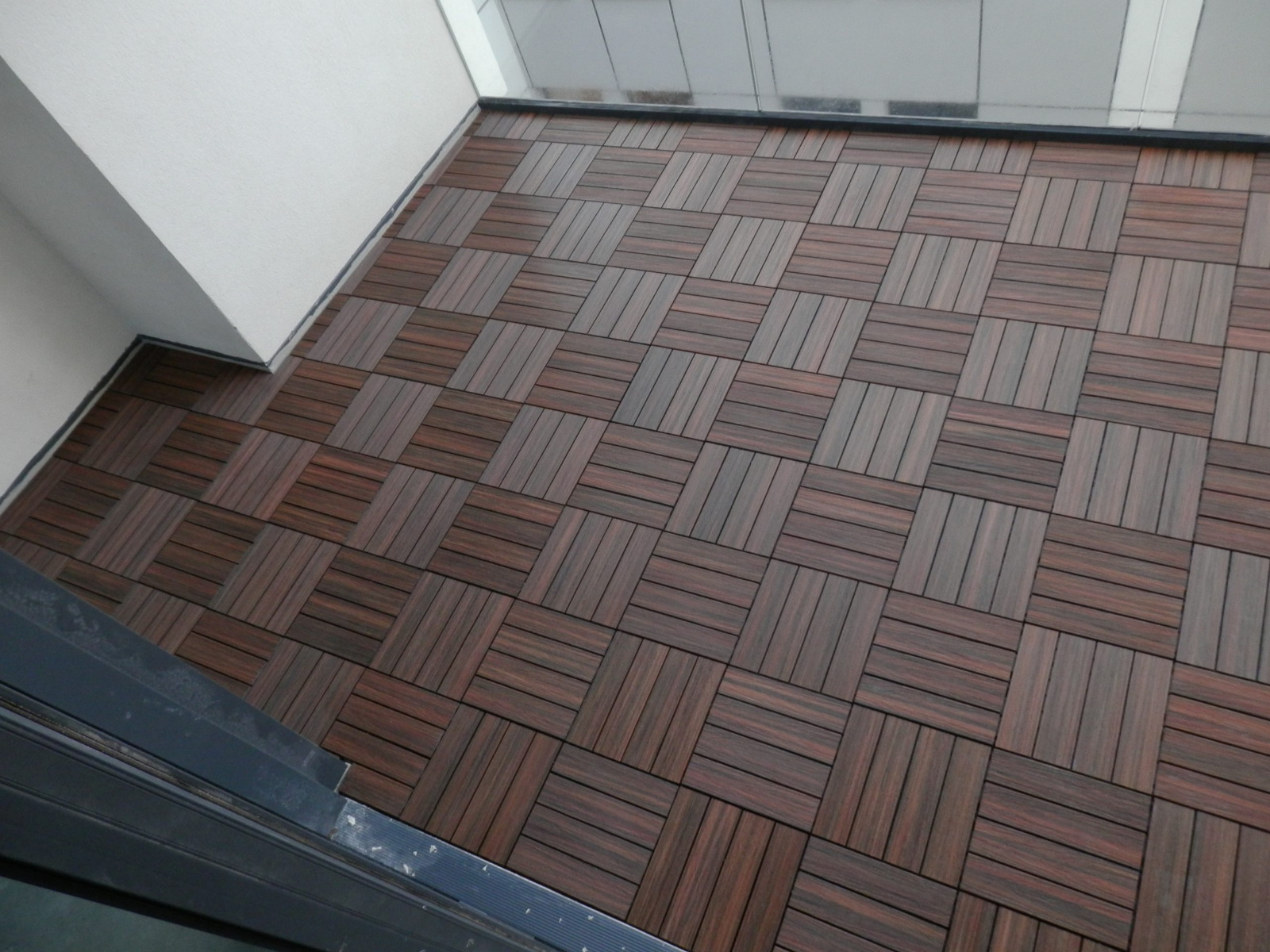 Premium Redwood Decking Tiles – A Quick Balcony Makeover
