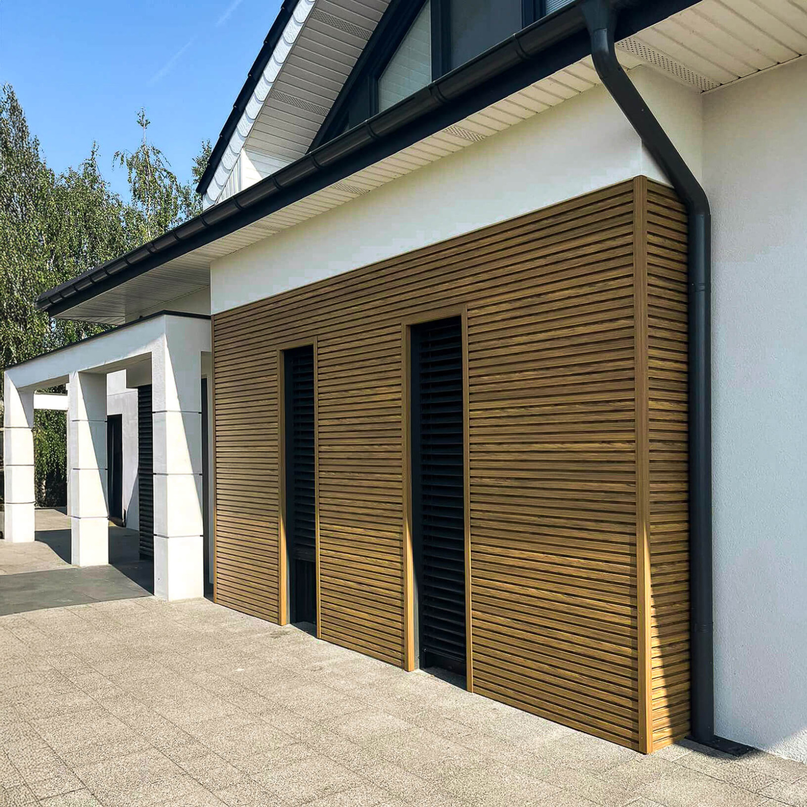 Terrace and Facade with Winchester Oak Composite Boards – Modern Consistency in Style
