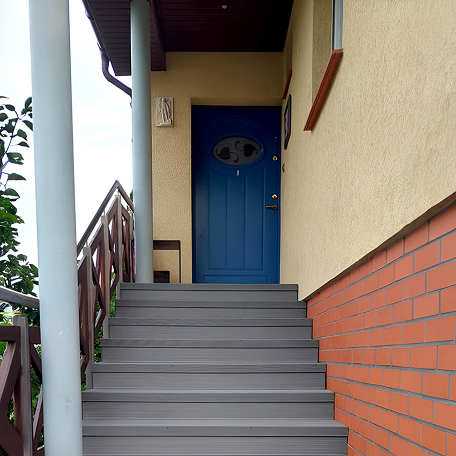 Stairs with Character – Project Using 3D Grey Composite Decking