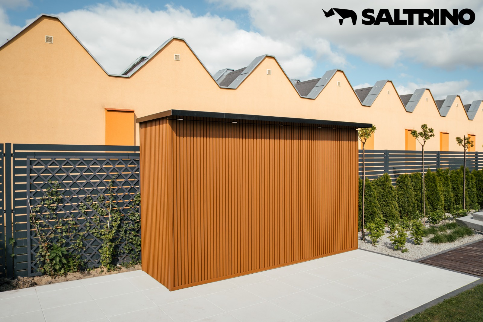 Modern Outdoor Kitchen with Premium Teak Composite Slats