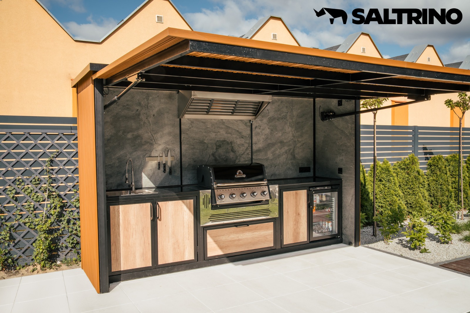 Modern Outdoor Kitchen with Premium Teak Composite Slats