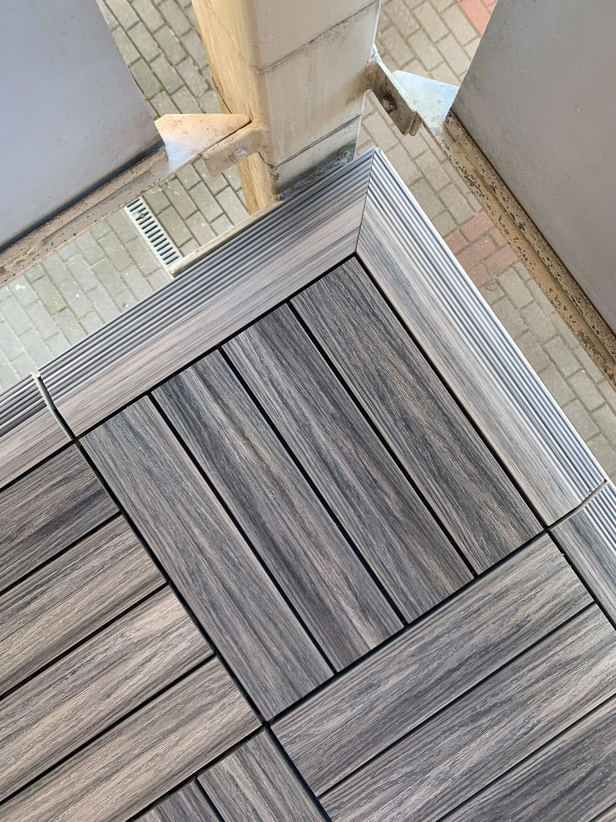 Balcony made of composite decking tiles Premium Gray