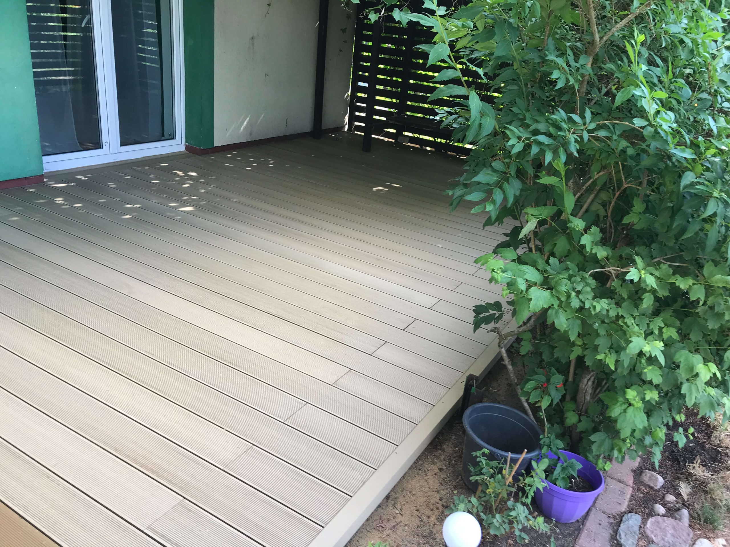 Terrace arrangement - composite decking board Standard Honey Teak