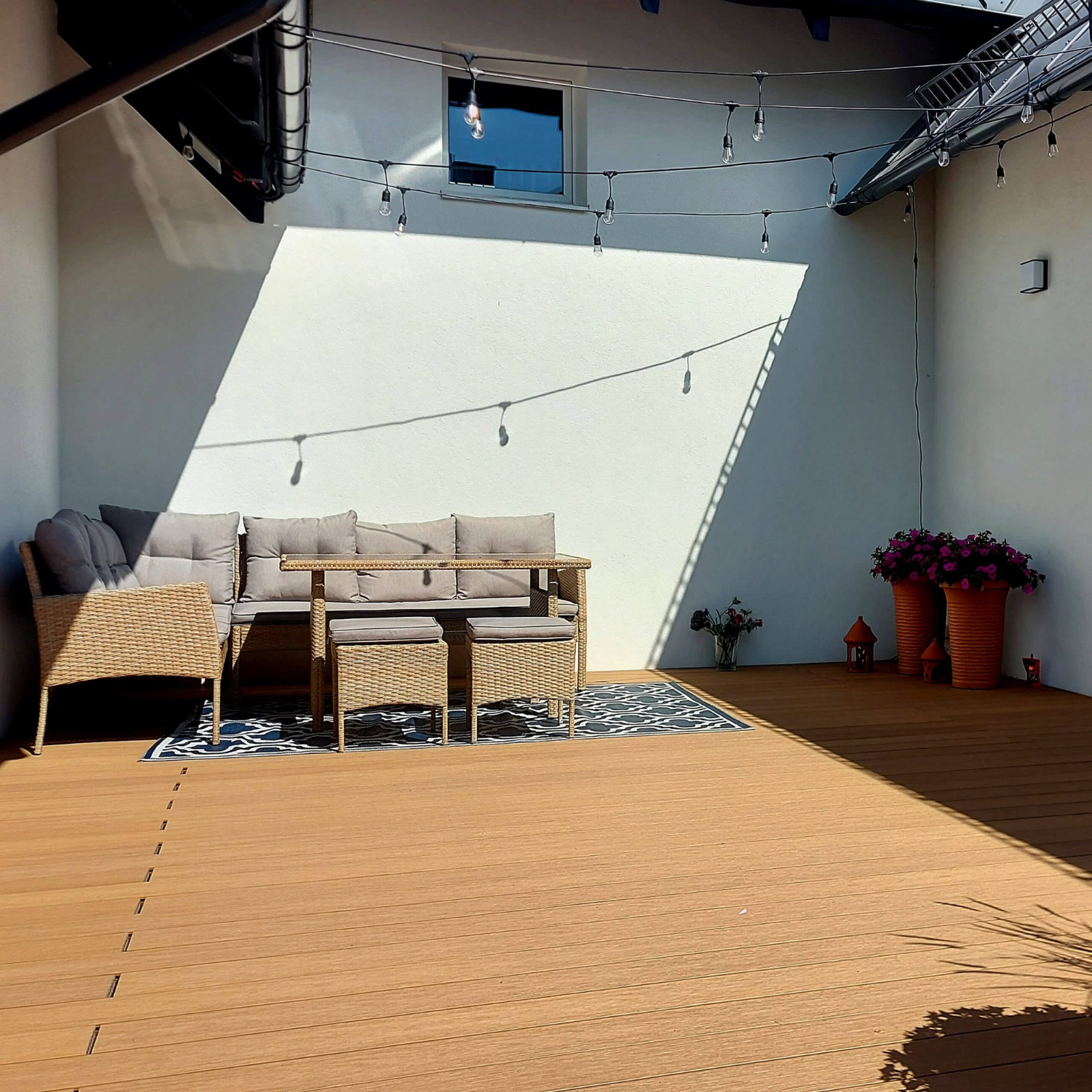 Premium Composite Decking Boards – Build a Terrace That Lasts for Years