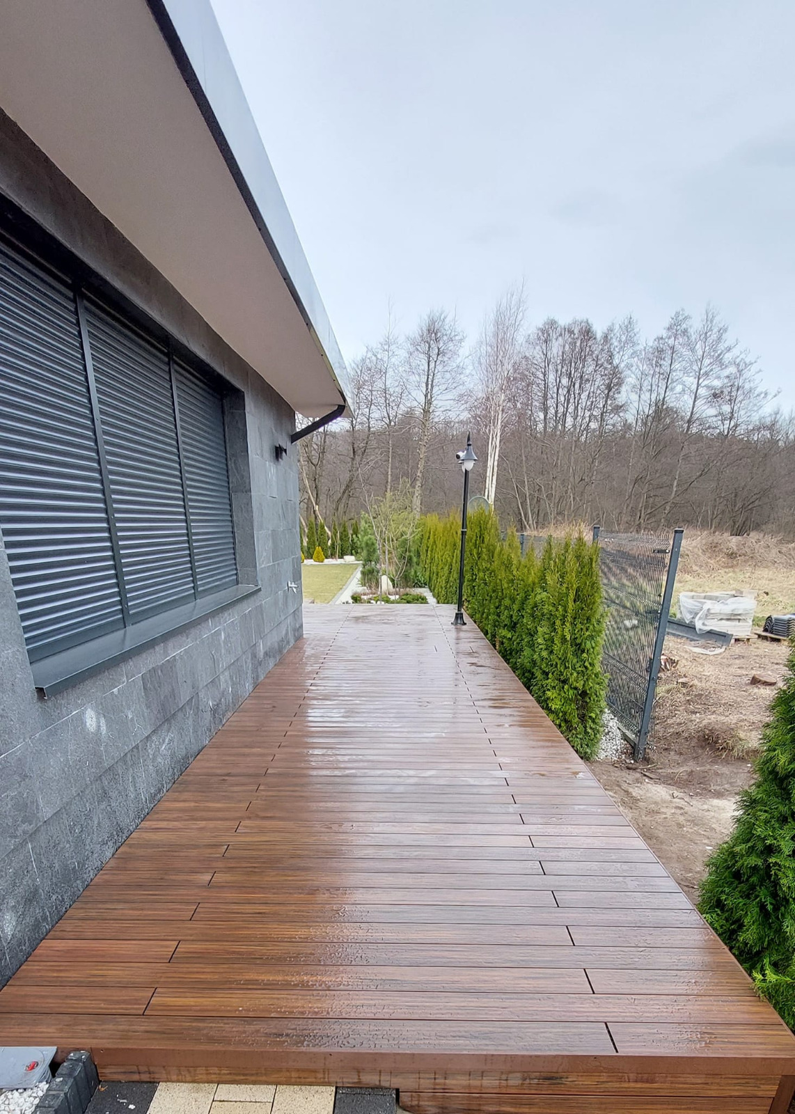 Premium Redwood terrace – an impressive space with class