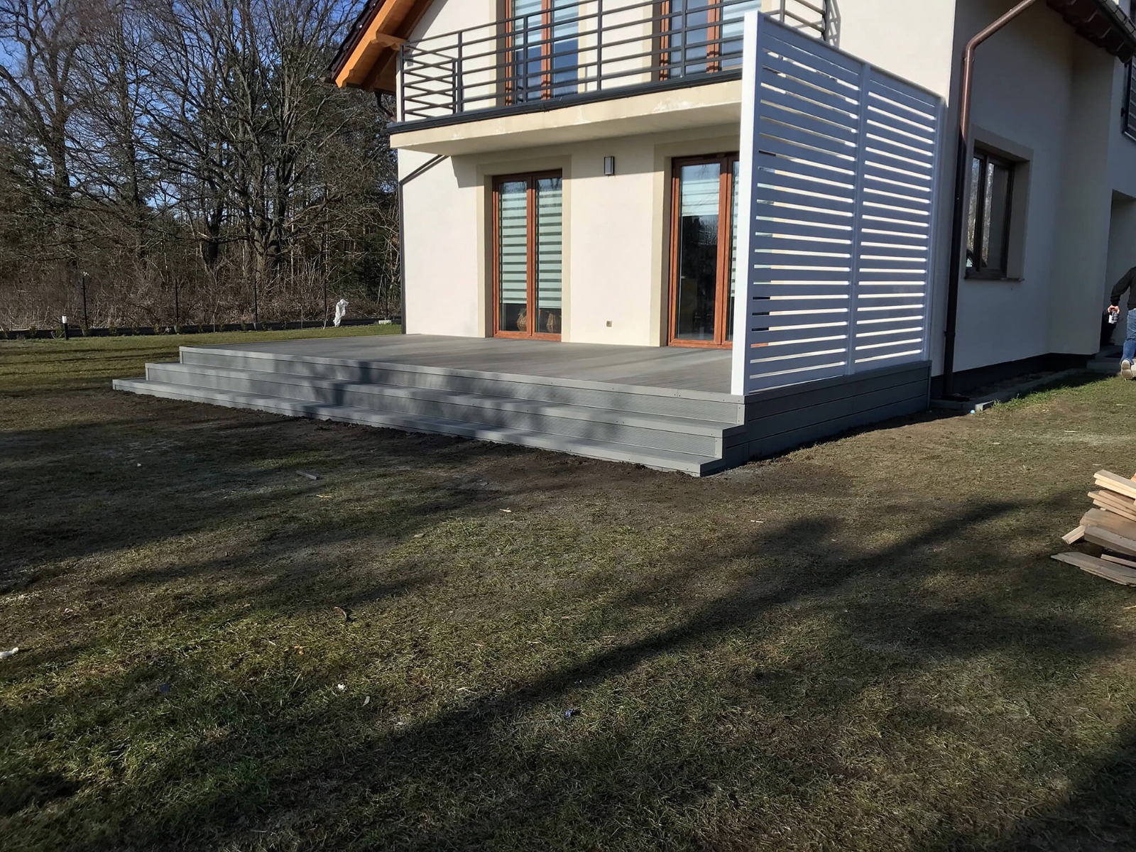 Terrace made of Standard Light Grey composite decking board