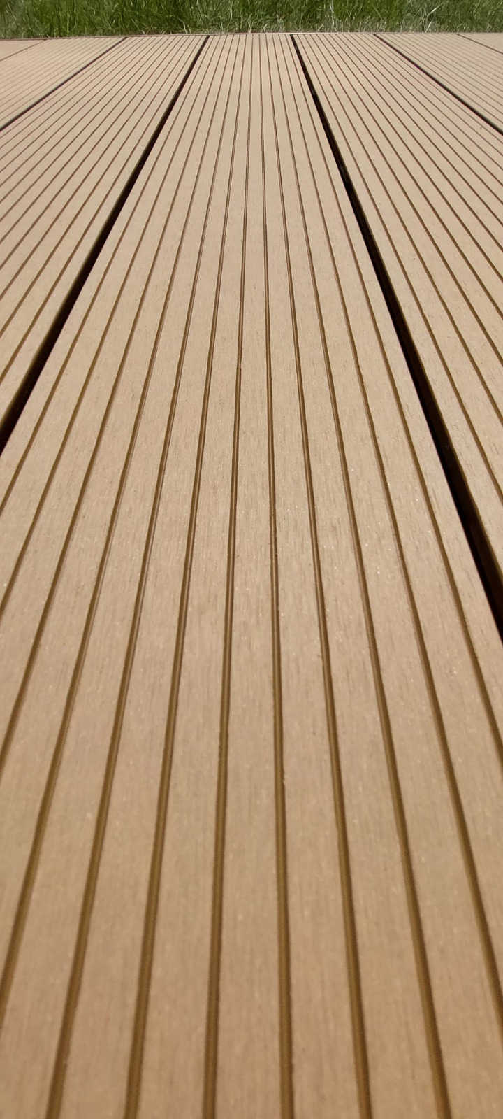 Standard Honey Teak terrace – a warm accent in a home relaxation zone