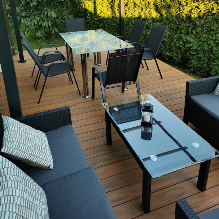 cozy backyard terrace decking